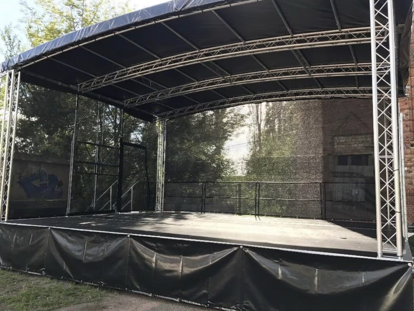 Mobile Bühne 8x6 Trailerbühne – Bild 6